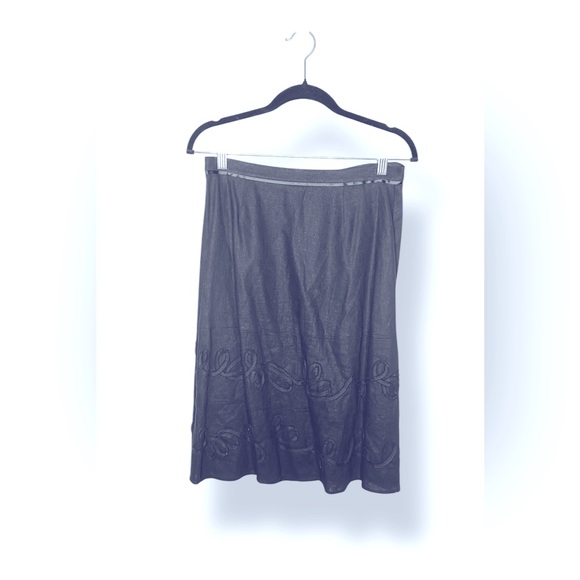 Emanuel ungaro Linen Blend embroidered Skirt Size 6 
New No Tags - Picture 1 of 12